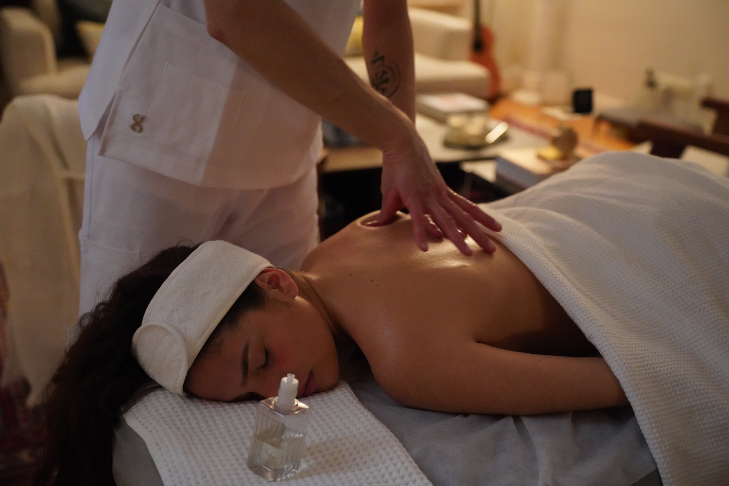 Masaje Terapéutico Personalizado a Domicilio en Madrid