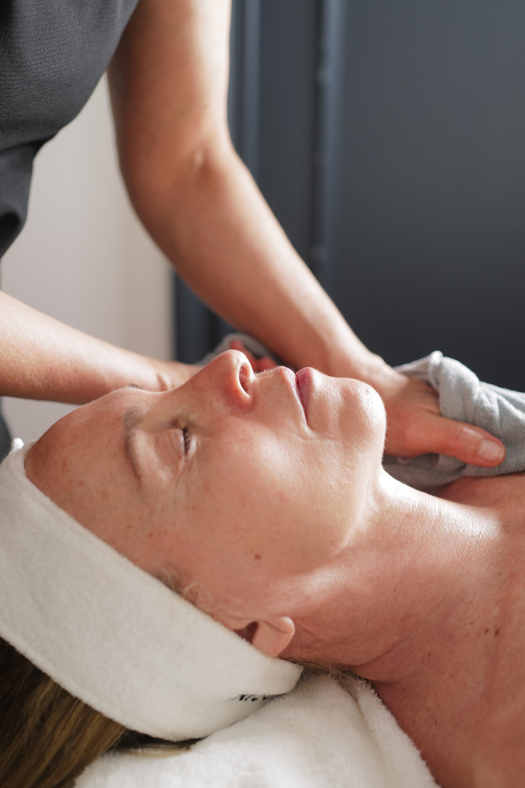 Facial Antiedad Efecto Lifting a Domicilio en Madrid